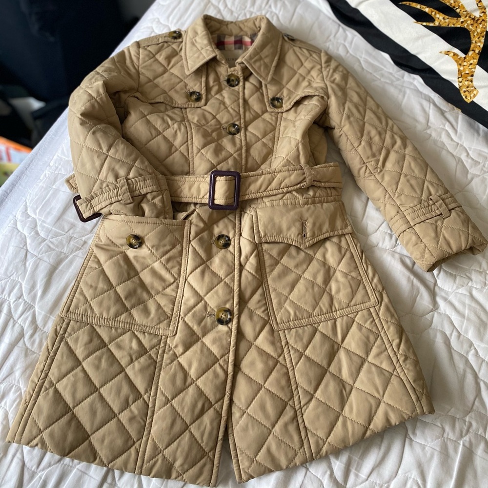 Original Burberry trench for Girl
